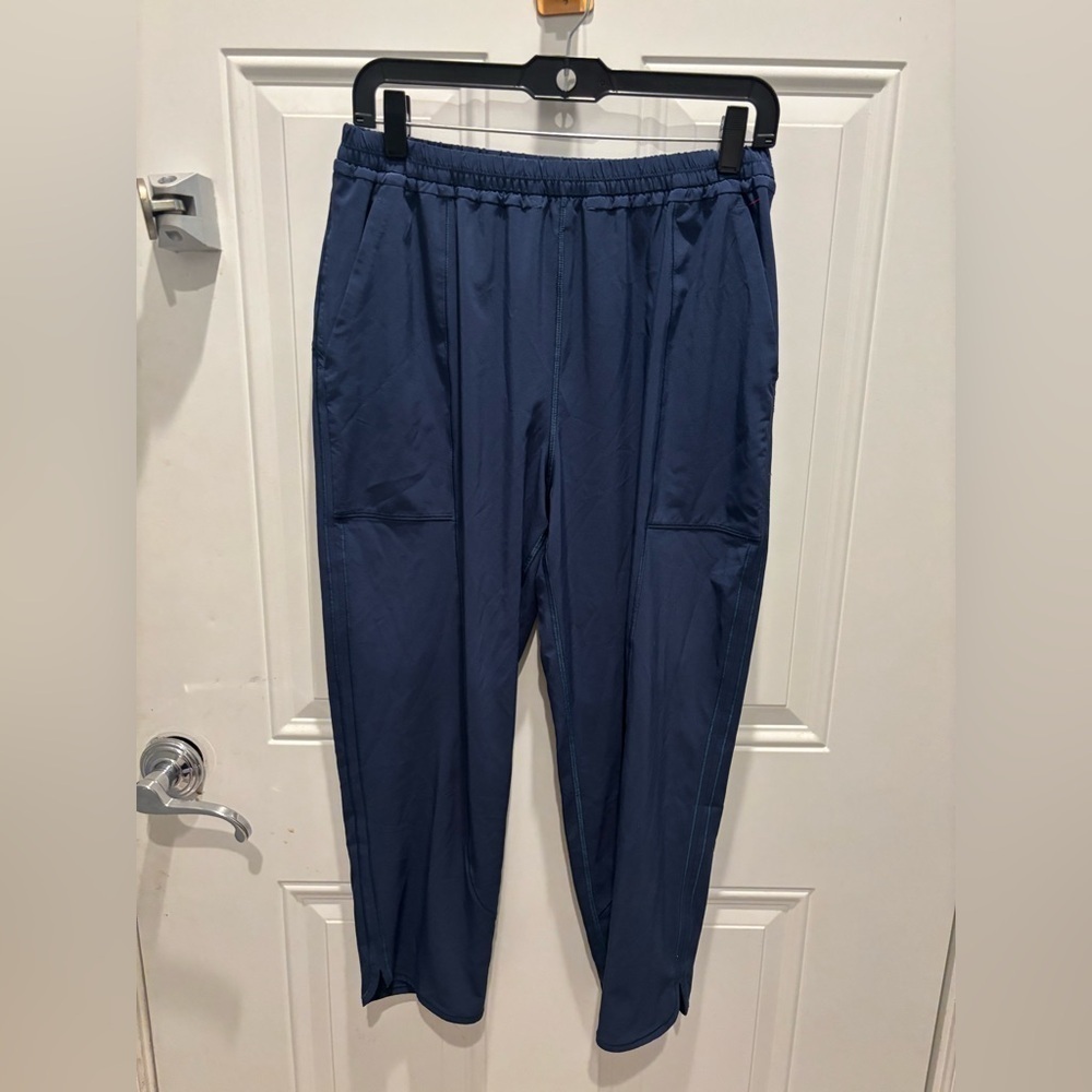 Lululemon Final Play Crop 23” True Navy - Size 8